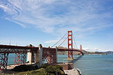 PS4 Pro《巫师3》与更新后PS5澡盆场景对比视频